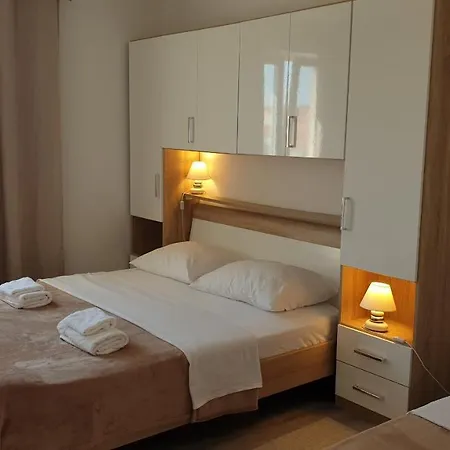 Nevena Appartement *