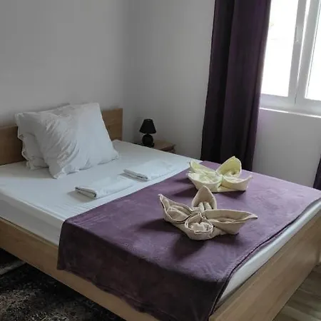 Nevena * Betina (Sibenik-Knin)