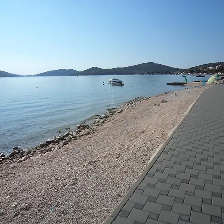 Appartement Nevena *