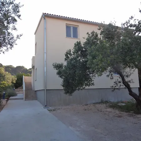 Nevena * Betina (Sibenik-Knin)