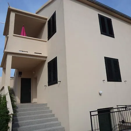 Apartment Nevena *