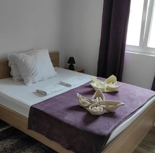 Nevena * Betina (Sibenik-Knin)